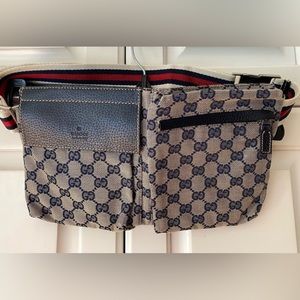 Gucci GG Supreme belt bag